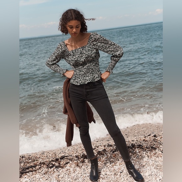 Madewell High-Rise Skinny Jeans - Picture 5 of 16